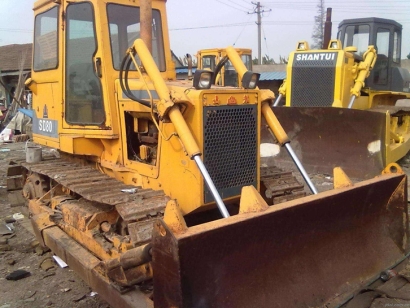 如何從國(guó)外進(jìn)口二手推土機(jī)